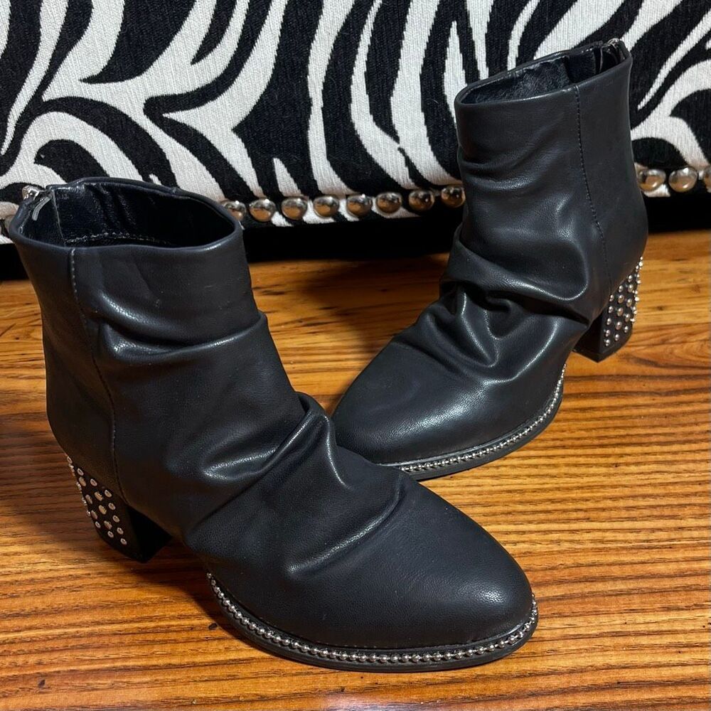 Atalina Vegan‎ Leather Silver Studded Heel Ankle Boots Sz 6